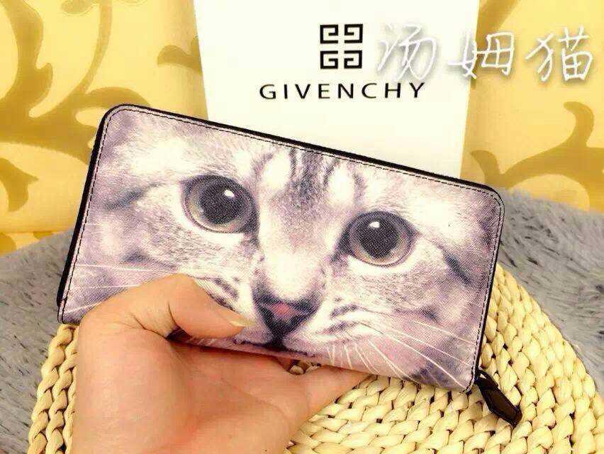 個性的なデザ 人気ブランドGivenchy 実物の写真 N品スーパーコピー代引き対応国内発送後払い安全必ず届く優良サイト